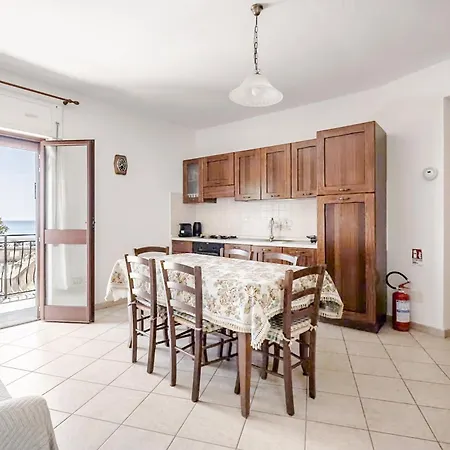 La Caletta - 100 Meters Away & Terrace * Siniscola
